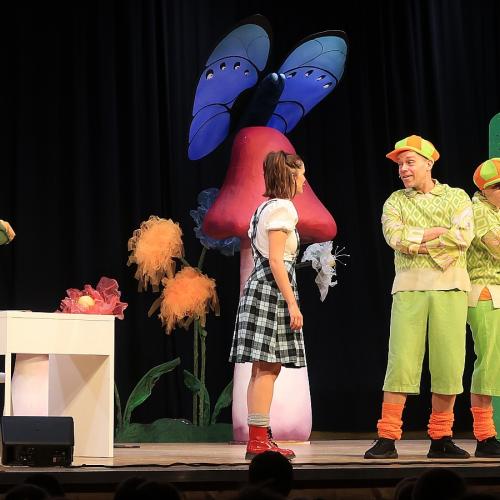 Alice im Wunderland 4