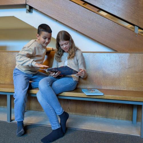 Gemeinsames Lesen der Volksschule und der Mittelschule Westendorf 2