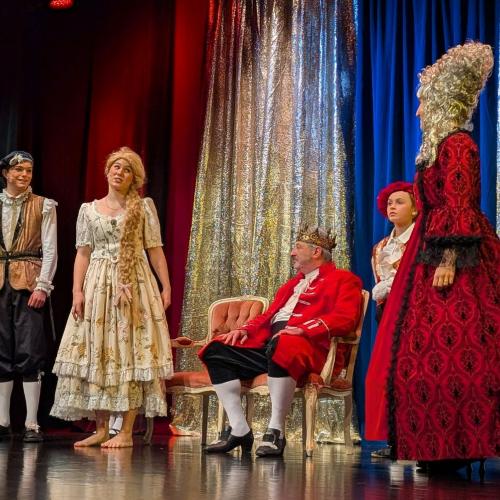 Königin und das Paar