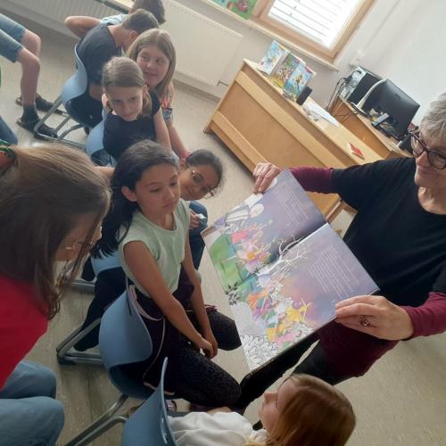 Klasse 4a bei der Lesung von Susa Hämmerle