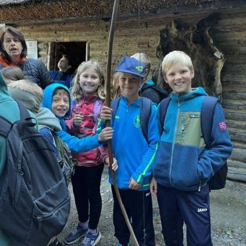 Kinder im Ötzidorf