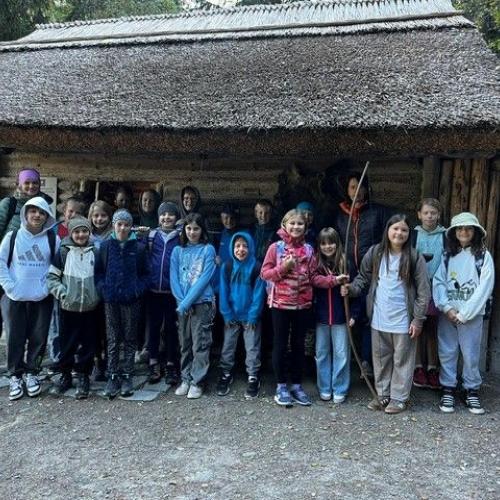 Kinder im Ötzidorf