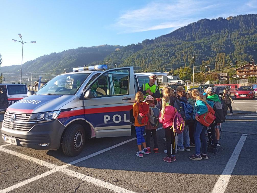 Polizeiauto-Inspektion